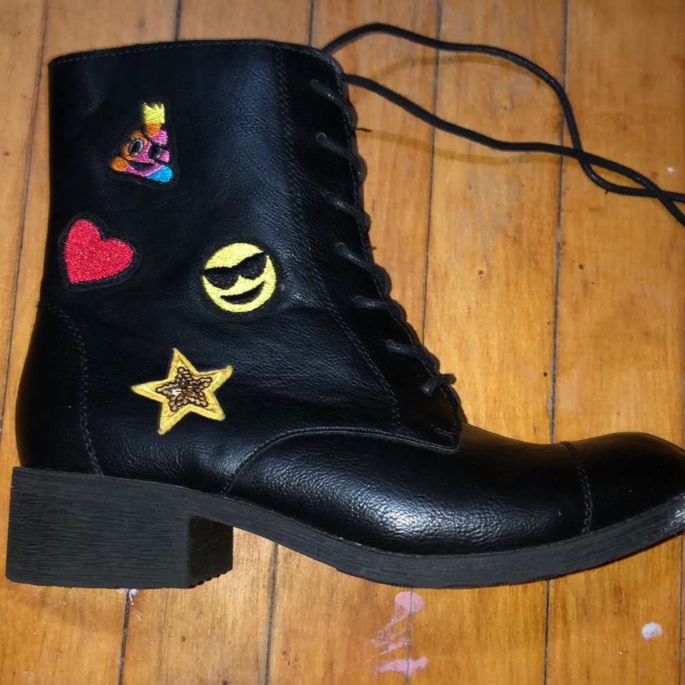 Black boots size 3 girl 😍Super Cute😍